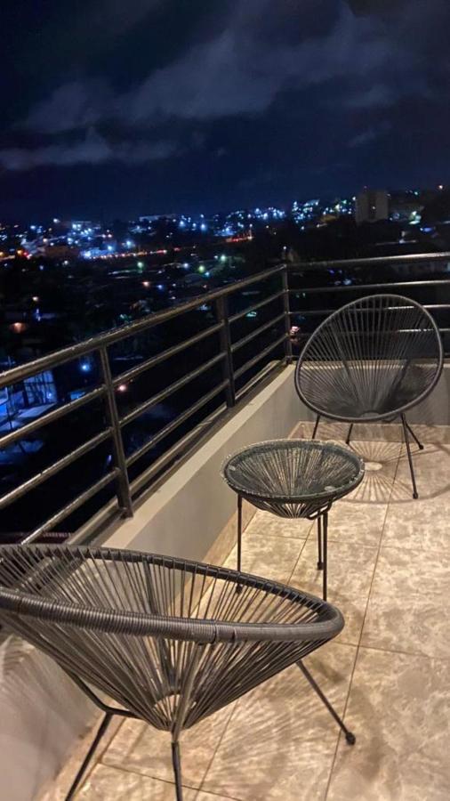 The One Apartment Yaounde Bagian luar foto
